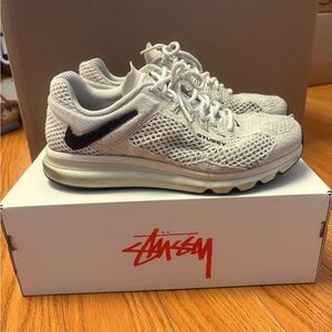 Stussy x Nike Air Max 2013 Men’s 9.5/ Women’s 11